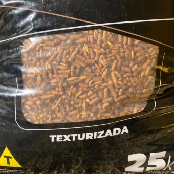 Ração Laminada Melaçada Cavalo Égua Burro Mula 14% Proteína